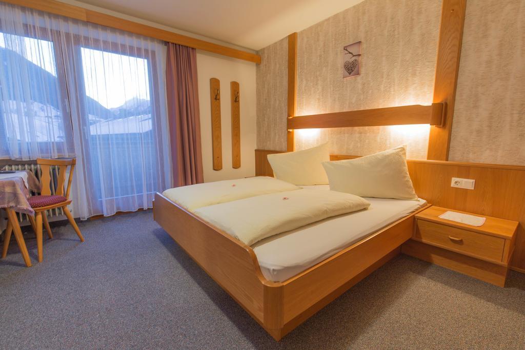 Apartmán Haus Waltraud Neustift im Stubaital Pokoj fotografie